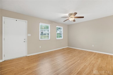 838 Maid Marion Ct, Miamisburg, OH 45342 - photo 4