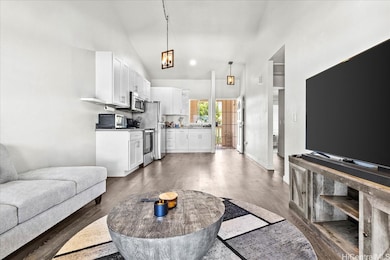 Living room/kitchen
