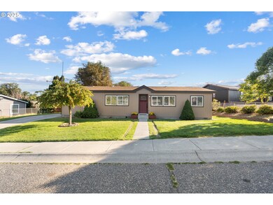 408 Willow Fork Dr SW, Boardman, OR 97818 - photo 2