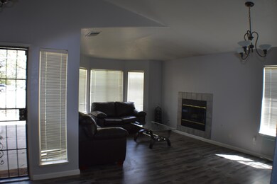 3117 Sabre St, Rosamond, CA 93560 - photo 4