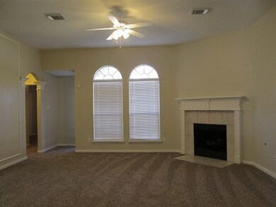 26114 Oakridge Forest Ln, Spring, TX 77386 - photo 5