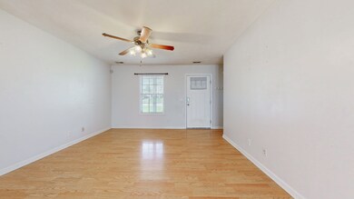 124 Stonefield Cir, Shelbyville, TN 37160 - photo 7