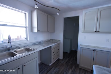 1607 W Higgins Ln, Tucson, AZ 85705 - photo 6