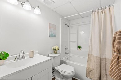 3824 Country Club Rd unit D, Winston Salem, NC 27104 - photo 7