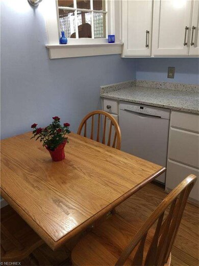 Another view of the cabinets, the charming window 