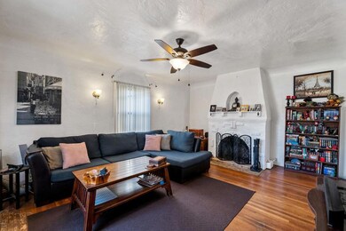 Living Room (1 of 34)