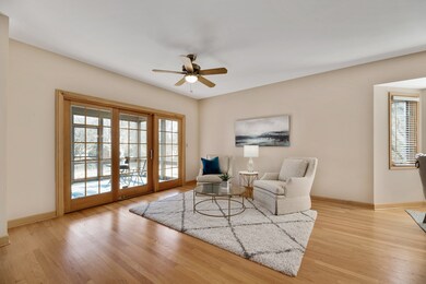 54 Chesterfield Ct, Burr Ridge, IL 60527 - photo 6