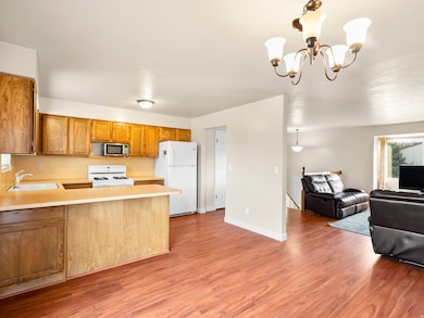 168 N 500 W, Clearfield, UT 84015 - photo 5