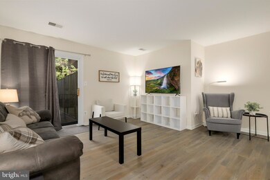 16306 Taconic Cir, Dumfries, VA 22025 - photo 7