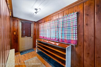 Home-Exposure-390-Ionia-10