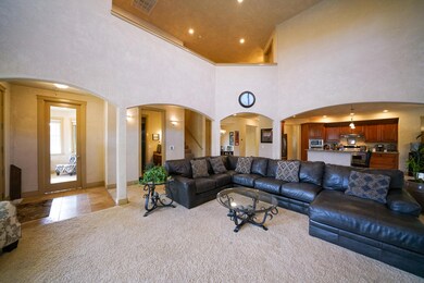 LIVING ROOM 002