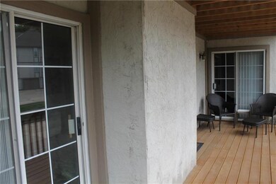 1205 NW Village Dr unit B, Blue Springs, MO 64015 - photo 5