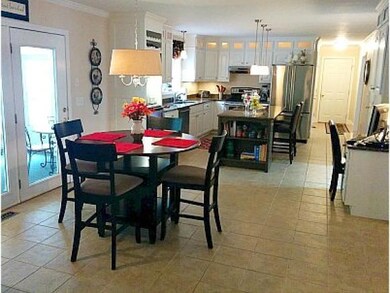 19 Chandler Dr, Londonderry, NH 03053 - photo 3