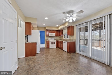 452 Doe Meadow Dr, Owings Mills, MD 21117 - photo 6