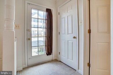 9207 Deer Crossing unit 44, Lorton, VA 22079 - photo 5