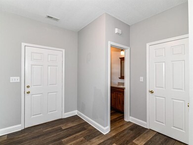 19544 Silver Spring Dr, Noblesville, IN 46062 - photo 3