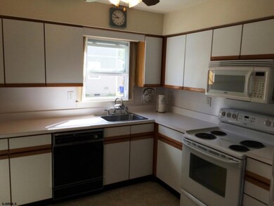 9 Crestmont Dr, Somers Point, NJ 08244 - photo 4