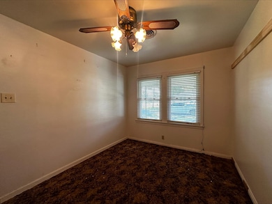 423 Newton St, Orange, TX 77630 - photo 4
