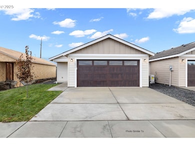 1122 NE 11th St, Hermiston, OR 97838 - photo 2