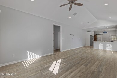 3-web-or-mls-112 Francois Dr-3