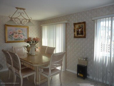 79 Dina Ct, Staten Island, NY 10306 - photo 7