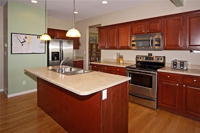 2448 Wyndham Place S, Columbus, IN 47203 - photo 6