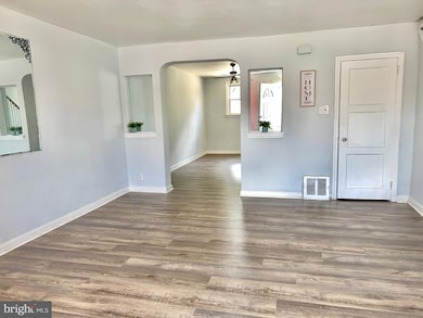 7140 Erdrick St, Philadelphia, PA 19135 - photo 5