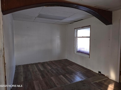 647 Curtis St, Toledo, OH 43609 - photo 5