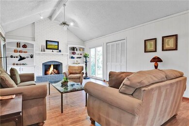 10234 Rosehill Rd, Lenexa, KS 66215 - photo 2