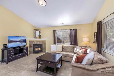 20621 Couples Ln, Bend, OR 97702 - photo 6