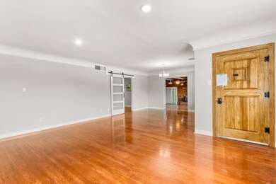 300 Rose Ln, El Paso, TX 79915 - photo 7