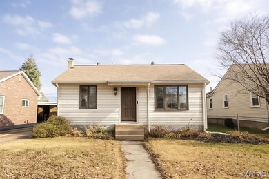 315 N Maple Ave, Roxana, IL 62084 - photo 2