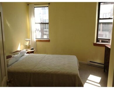 13 Thacher Ct unit 5, Boston, MA 02113 - photo 5
