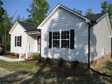 579 Skycrest Country Rd, Asheboro, NC 27205 - photo 5