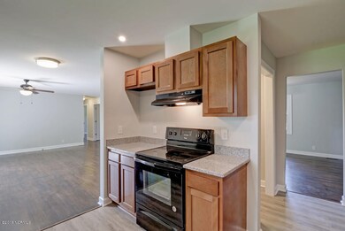 726 N College Kitchen 2