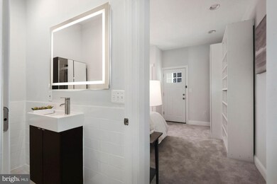 18 Bates St NW unit 1, Washington, DC 20001 - photo 5