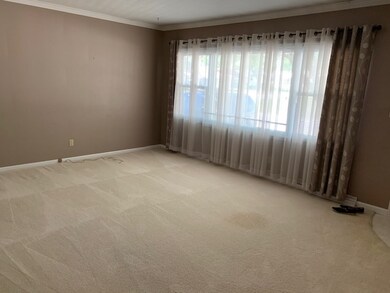 1933 W 38th St, Davenport, IA 52806 - photo 2