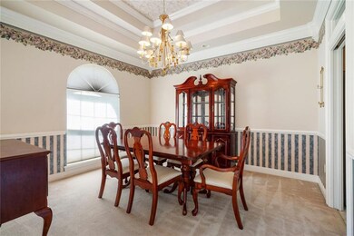 DINING ROOM WITH 11' TRAY CEILING