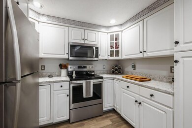 29 Stratford Place unit 9, Kennebunk, ME 04043 - photo 6