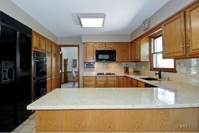 643 W Surrey Ln, Algonquin, IL 60102 - photo 3