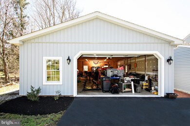 350 Maple St, Downingtown, PA 19335 - photo 4