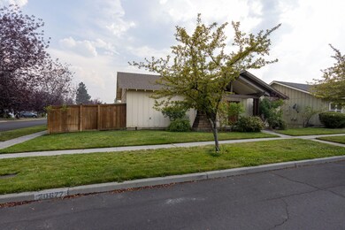 20677 Songbird Ln, Bend, OR 97702 - photo 4