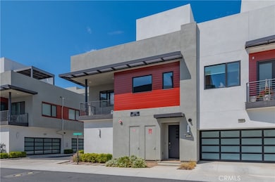 421 Transport, Tustin, CA 92782 - photo 2