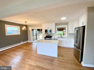 300 N Hammonds Ferry Rd, Linthicum Heights, MD 21090 - photo 3