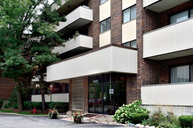 9240 Gross Point Rd unit 307C, Skokie, IL 60077 - photo 5