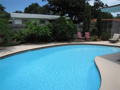 1674 Woodridge Dr, Clearwater, FL 33756 - photo 2