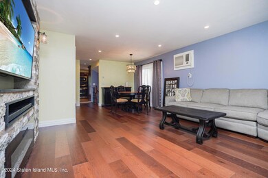 24 Heinz Ave, Staten Island, NY 10308 - photo 4