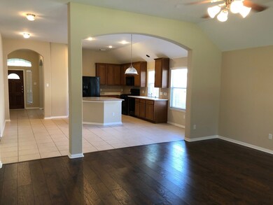 142 S Star Ridge Cir, Spring, TX 77382 - photo 3