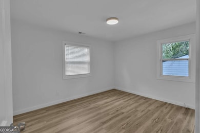 372 Amal Dr SW, Atlanta, GA 30315 - photo 5