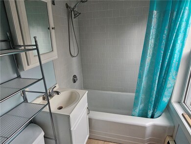 140 Arnold St, Riverside, RI 02915 - photo 5